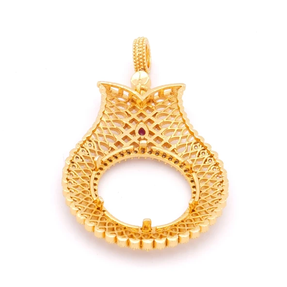 Yarım Altın Çerçeveli Kolye Ucu Altın Kaplama İşlemeli TGR-634 - Resim 5