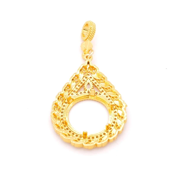 Yarım Altın Çerçeveli Kolye Ucu Altın Kaplama İşlemeli TGR-659 - Resim 5