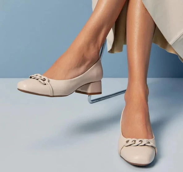 Yaya by Hotiç Bej Kadın Stiletto Klasik Günlük Ayakkabı
