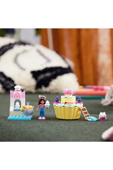 LEGO Kekedi ile Pasta Eğlencesi 10785 - 4+ Gabby's Dollhouse Mutfak İçeren Set (58 Parça)
