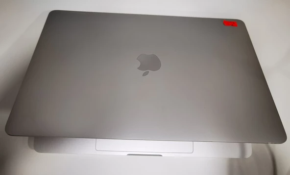 Apple MacBook Pro A2159 EMC 3301 2019 Intel Core i5 8257U 13.3" 8 GB RAM 256 GB SSD MacOS Notebook - Resim 7