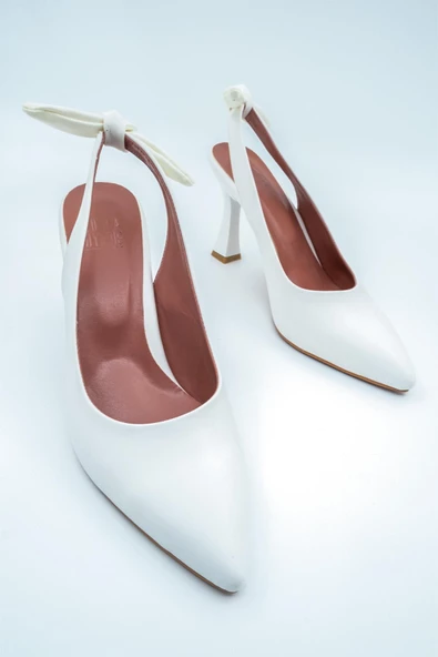 Beyaz Arkadan Fiyonklu Stiletto Topuklu Ayakkabı - Pony - 4