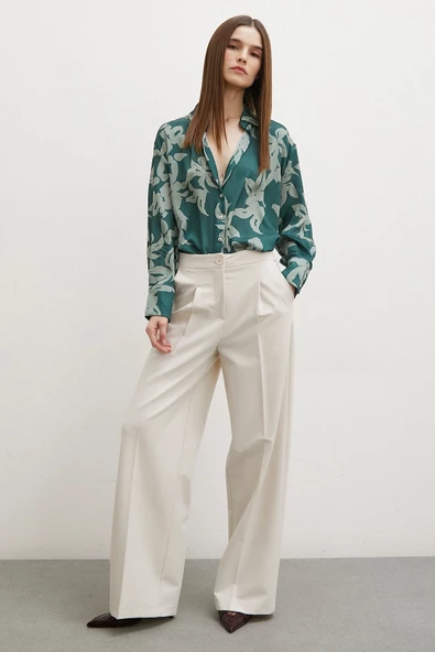 V Yaka Desenli Gofret Saten Gömlek Yeşil - Resim 4