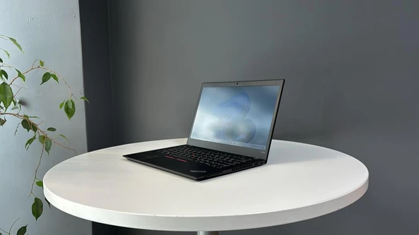 Lenovo Notebook ThinkPad T495S R5 Pro 3500U 8Gb Ram 256Gb M2 Ssd 14" Fhd Ips (C Laptop) 2.EL 3Ay Gar - 3