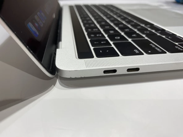 A2159 MACBOOK PRO 13-İNÇ 2019 (1.4GHZ İ5, 8GB RAM, 128GB SSD, 1536MB GPU, 517 DEVİR, USQ) - 3