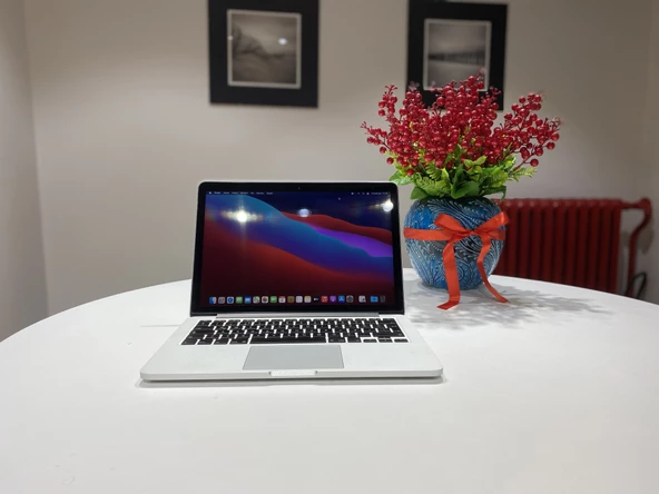 A1502 MACBOOK PRO 13-İnç EARLY 2015-2.7GHZ İ5, 8GB RAM, 256GB SSD,Pil %100