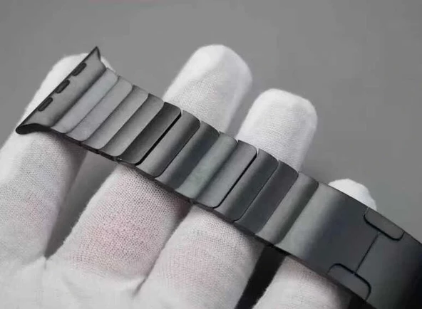 Apple Watch 10 46mm KRD-35 Çizgi Tasarım Metal Kordon - 4