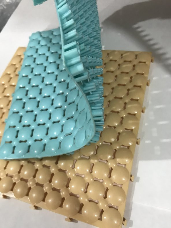 ORTOPEDİK YER KAROSU KAYDIRMAZ 33X33 EBAT ESNEK YER KAROSU 33 X33