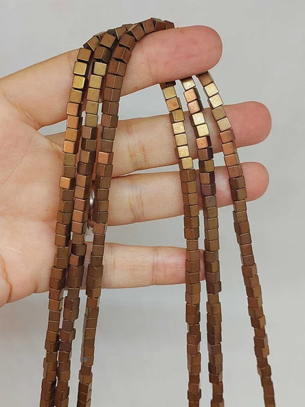 Hematit Taşı Küp Şekilli 4mm Dizi (54634) ürün görseli