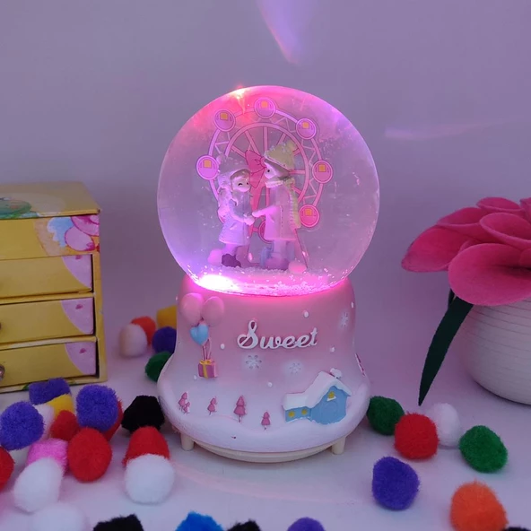 Sweet Dönme Dolap Önünde Aşıklar Işıklı Müzikli Püskürtmeli Kar Küresi - Pembe - 7