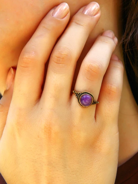 Doğal Taş Yuvarlak Ametist Doğal Taşlı Kadın Ayarlanabilir Yüzük euy35a ürün görseli