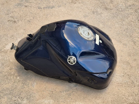 Yamaha TDM900 Benzin Deposu 2002-2014 Çıkma Parça - 2