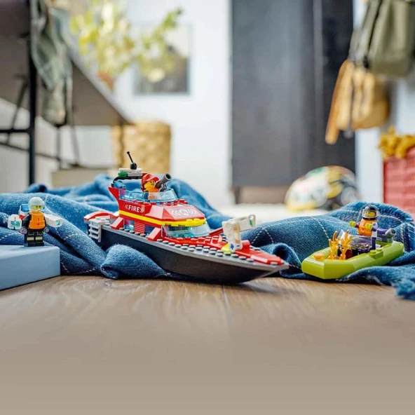 LEGO City İtfaiye Kurtarma Teknesi 60373 - 6