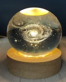 Dekoratif Samanyolu Tasarımlı Ahşap altlıklı Işıklı Cam Küre Cam:6cm Ahşap:2cm ürün görseli 1