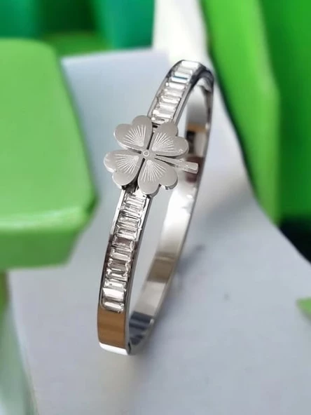 Jade'm Gold Çelik Altın Kaplamalı Dört Yapraklı Yonca Kelepçe