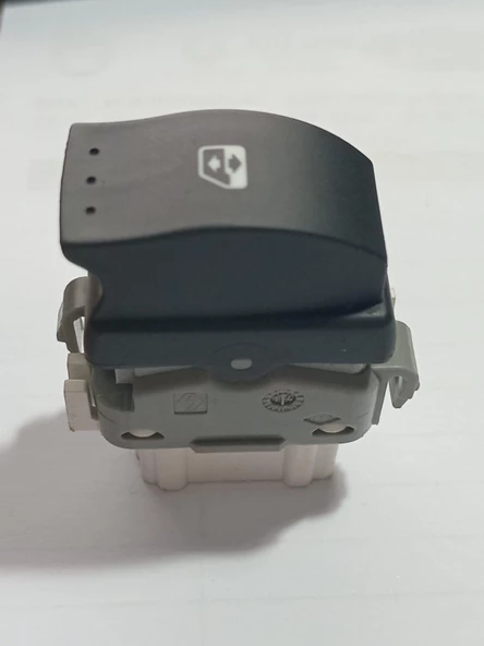 Arka Cam Düğmesi - Megane 2 8200315024 - 3