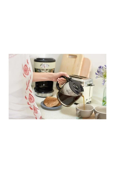 RUSSELL HOBBS 21702-56 Retro Kahve Makinesi - Krem - 7