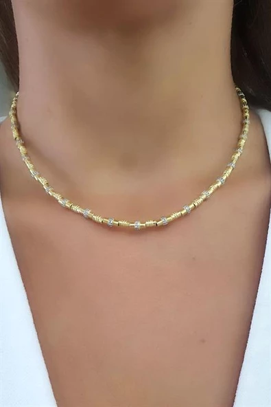 Zirkon Taş Detaylı 925Ayar Gümüş Üzerine Altın Kaplama Luxury Tasarım Trend Kolye ürün görseli