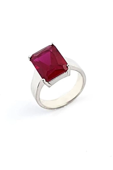 Sky Diamond Red Creative Rubies 925Ayar Gümüş Üzerine Beyaz Altın Kaplama Baget Tek Taş Yüzük ürün görseli