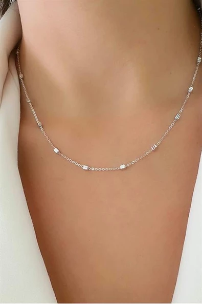 İtalyan 925Ayar Gümüş Trend Küp Detaylı İtalyan Kolye ürün görseli