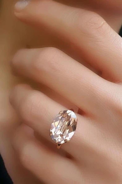 Şampanya Renkli 925Ayar Gümüş Üzerine Rose Altın Kaplama Swarovski Taşlı Ayarlanabilir Yüzük ürün görseli