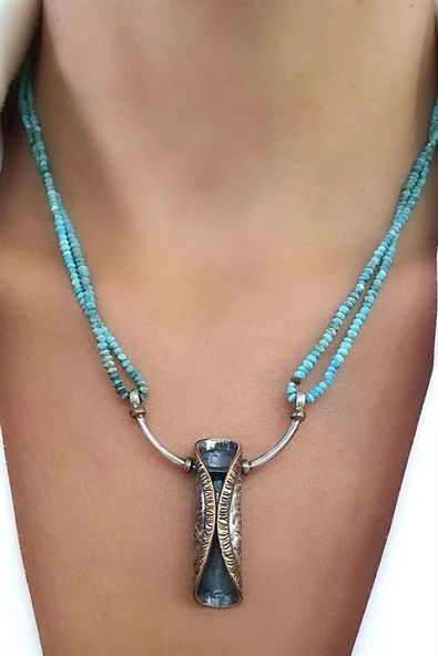 Turkuaz Taşlı 925 Ayar Gümüş Tasarım Kolye ürün görseli