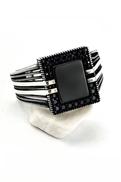 Oniks Taşlı 925 Ayar Gümüş Tarz Erkek Yüzük ürün görseli