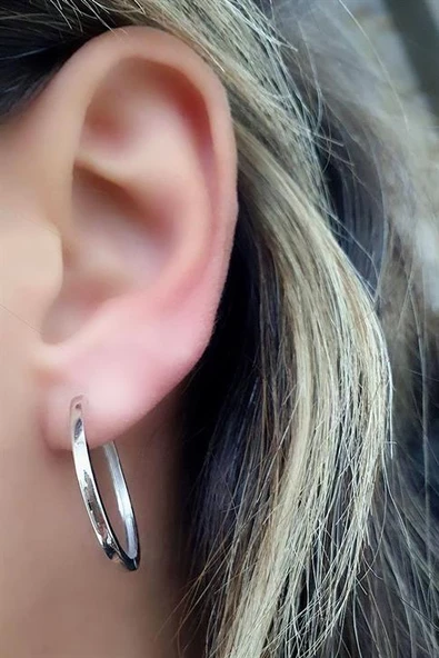 Altın İşçiliği 925Ayar Gümüş Trend Halka Küpe 2.8Cm ürün görseli