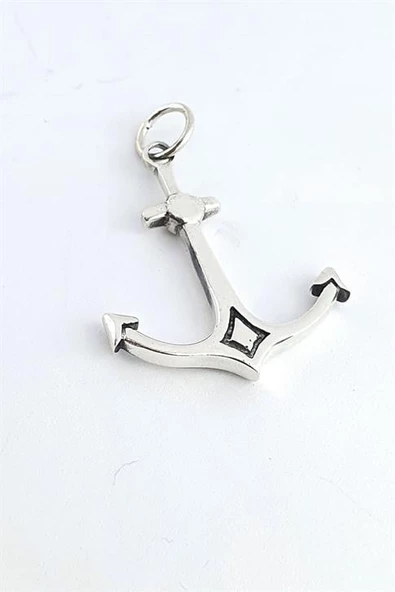 925 Ayar Gümüş Çapa Figürlü Tasarım Kolye Ucu ürün görseli