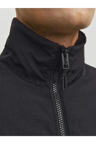Jack Jones Erkek Siyah Hafif Outdoor Mont Yüksek Yaka ve Gizli Fermuar Detaylı 12235864 - 5