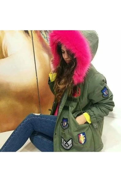 BOGNER Pembe Kürklü Yeşil Kalın Logolu Kapüşonlu Kadın Askeri Mont Kaban - 2