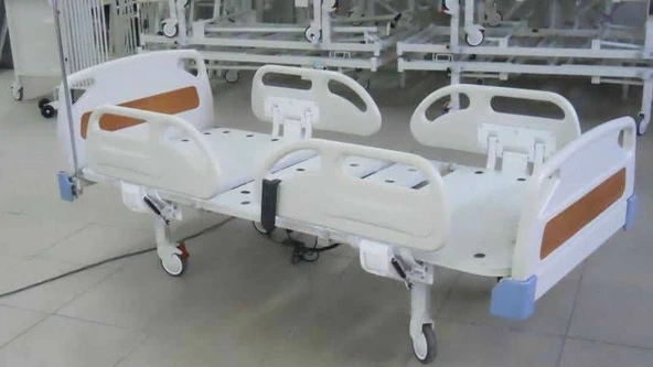 Medikaltec 2 Motorlu Hasta Karyolası Yatağı Yatak Dahil Hastane Tipi Plastik Abs