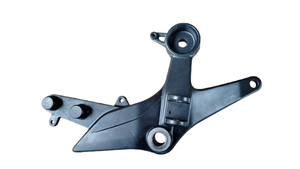 Tvs Apache Rtr 200 Ön Basamak Braketi Sağ Orjınal ürün görseli