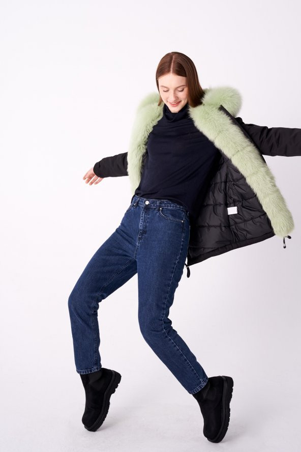 BEJ FİNE FACTORY KADIN KAPÜŞONLU KISA PARKA - 1