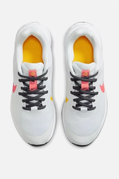 Nike Revolution 6 Road Running - 3
