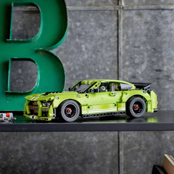 LEGO® Technic Ford Mustang Shelby® GT500® 42138 - 5