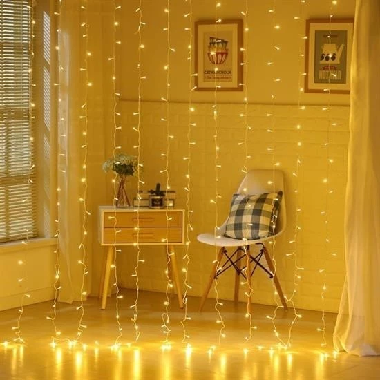 Woody Sofia 8 Fonksiyonlu 200 Led 10 Saçak Şerit Led 2x2 Perde İp Led  (Gün Işığı)