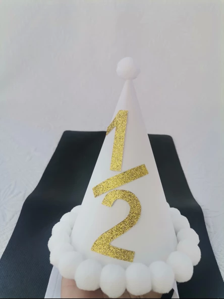 Beyaz Gold 1/2 Yazılı Simli Yaldızlı Beyaz Ponponlu Lastikli Yarım Yaşa Özel Şapka 1 Adet - 4