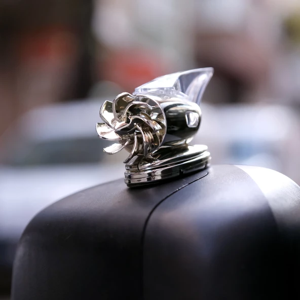 Dekoratif Köpekbalığı Yüzgeci Pervaneli Rüzgar Jeneratörlü LED Işık Yan Ayna Kaput ve Motorsiklet Uyumlu - 4