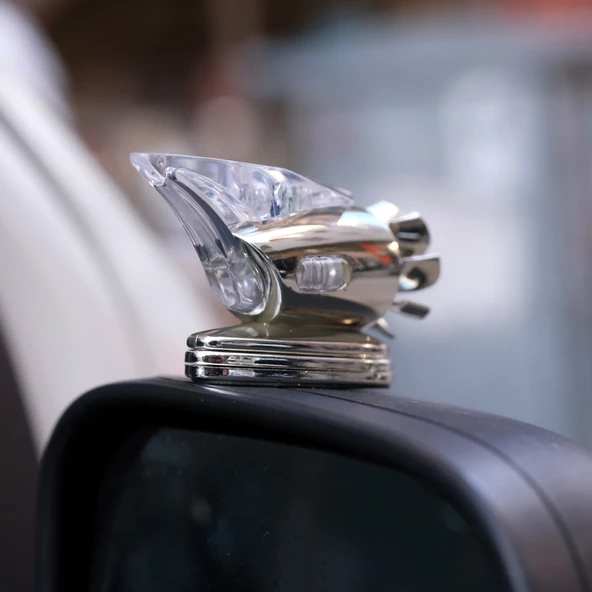 Dekoratif Köpekbalığı Yüzgeci Pervaneli Rüzgar Jeneratörlü LED Işık Yan Ayna Kaput ve Motorsiklet Uyumlu - 5