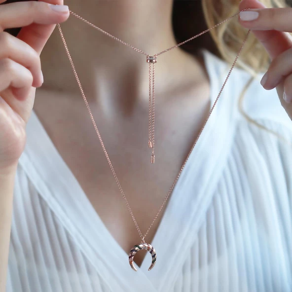 Renkli Zirkon Taşlı Hilal Modeli Rose Gold Kaplama Gümüş Kolye - Resim 3