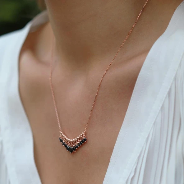 Siyah Zirkon Taşlı Rose Gold Kaplama Shakira Gümüş Kolye ürün görseli 1
