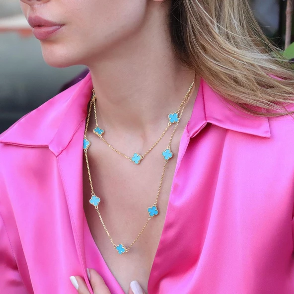 İkonik Alhambra Modeli Mavi Mine İşli Gold Kaplama Çift Dolamalı Gümüş Kolye - Resim 3