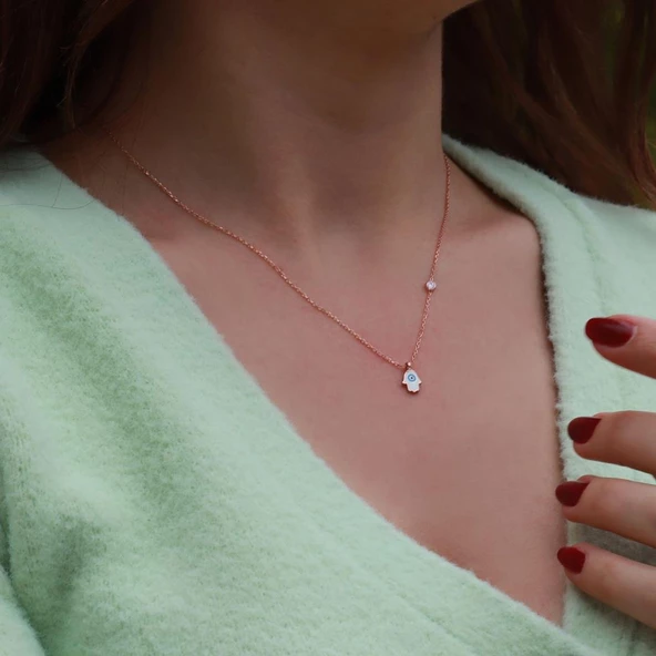 Fatma Ana El  Figürlü Zirkon Taşlı Mine İşli Rose Gold Kaplama Gümüş Kolye - Resim 2