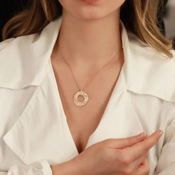 Arapça Yazılı Zirkon Taşlı Rose Gold Kaplama Yuvarlak Gümüş Kolye ürün görseli 1