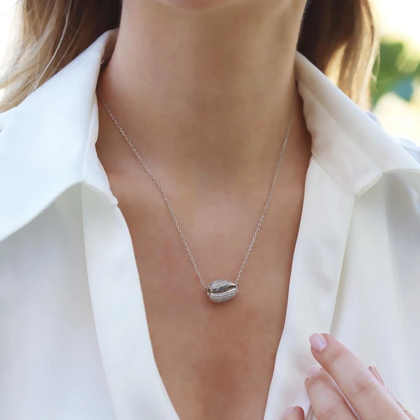 Gümüş Deniz Kabuğu Figürlü Zirkon Taşlı Kolye ürün görseli 1