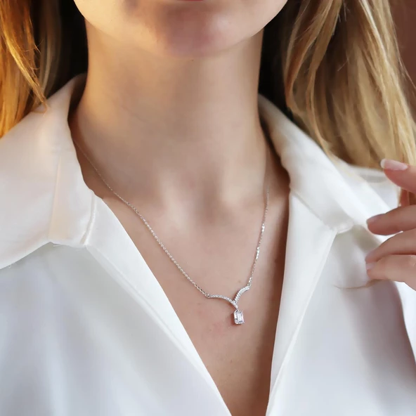 V Baget Modeli Gümüş Kolye - Resim 5