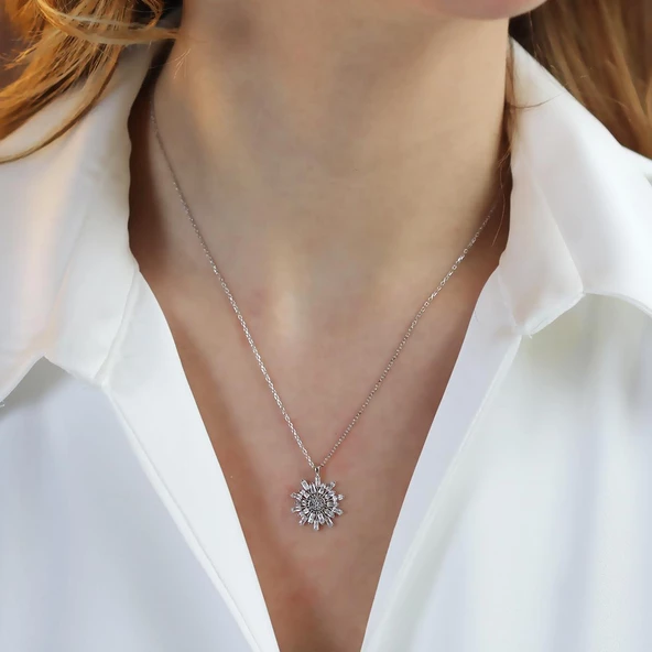 Işıltılı Kar Tanesi Gümüş Kolye - Resim 2