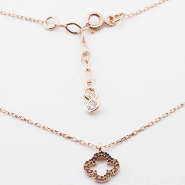 Mini Yonca Figürlü Rose Gold Kaplama Zirkon Taşlı Gümüş Kolye - Resim 4