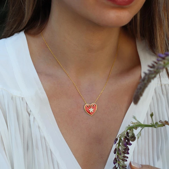 Kırmızı Mine İşli Yıldız Charmlı Gold Kaplama Gümüş Kolye ürün görseli 1